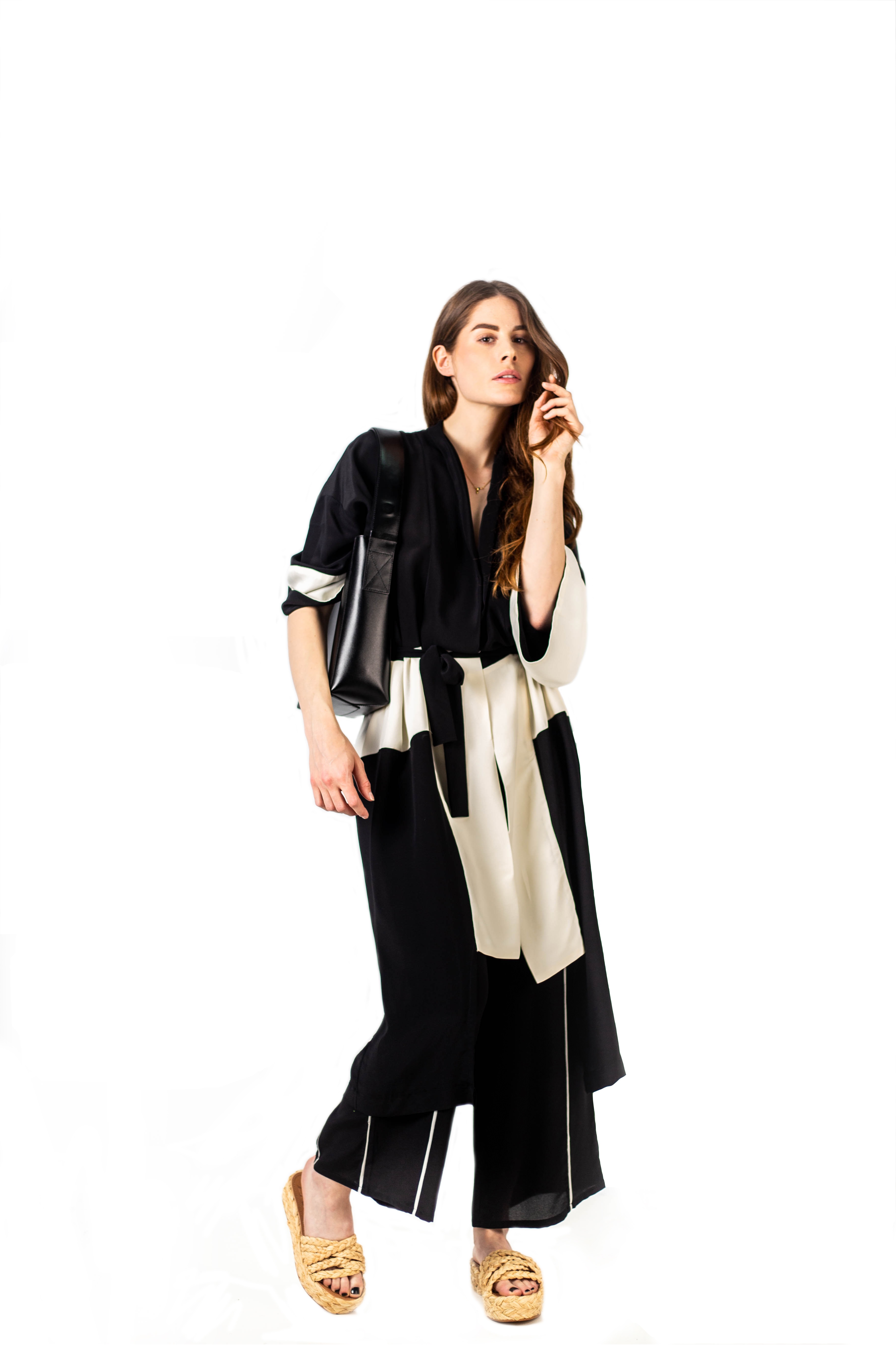Bicolor silk kimono -Kimono bicolore en soie-look Bicolor silk kimono -Kimono bicolore en soie-affaires-etrangeres-tremblepierre-upcycling