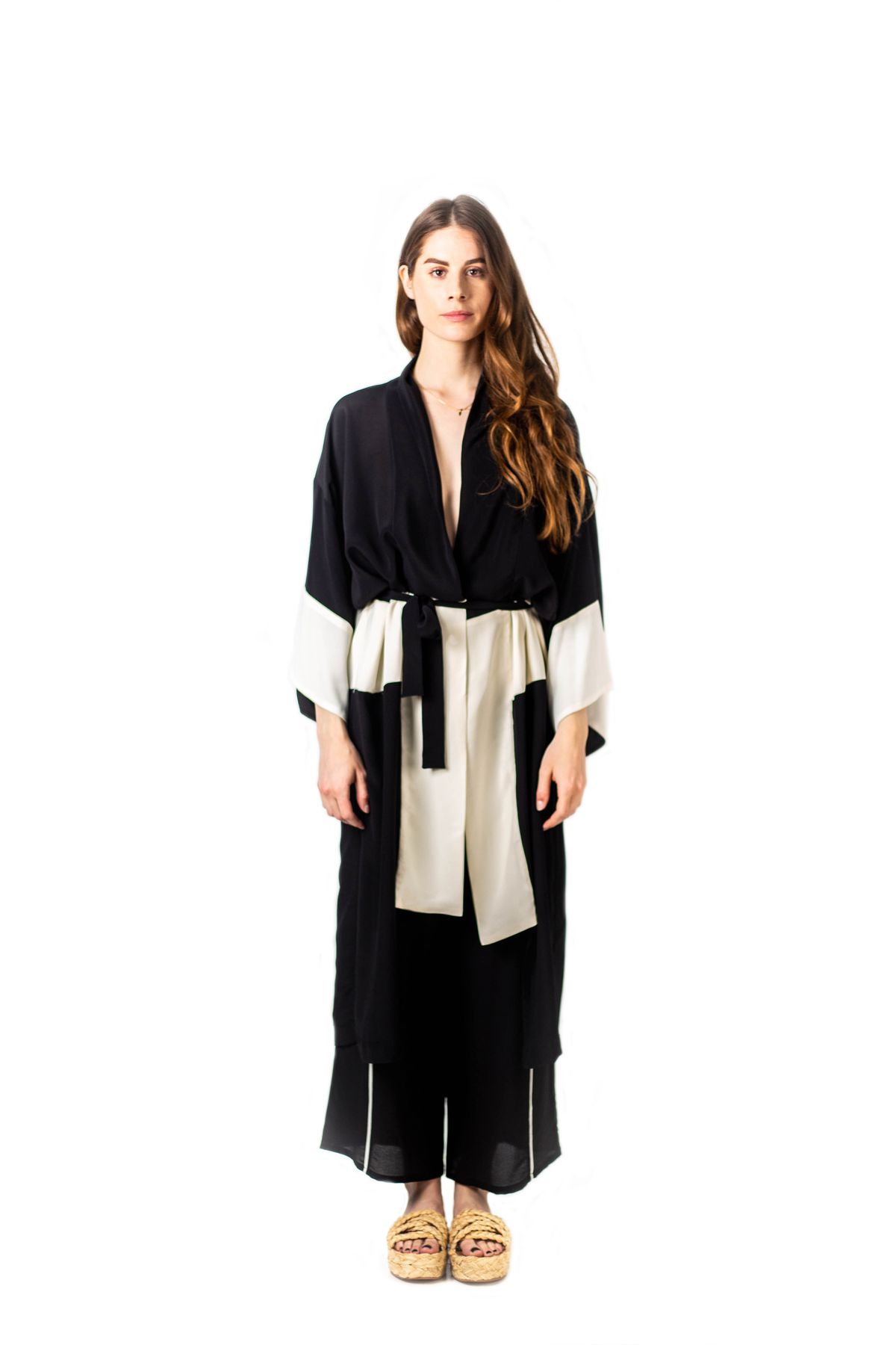 2-kimono-long-soie-bicolore-face-jpg affaires-etrangeres-kimono-long-crepe-soie-tremblepierre-upcycling