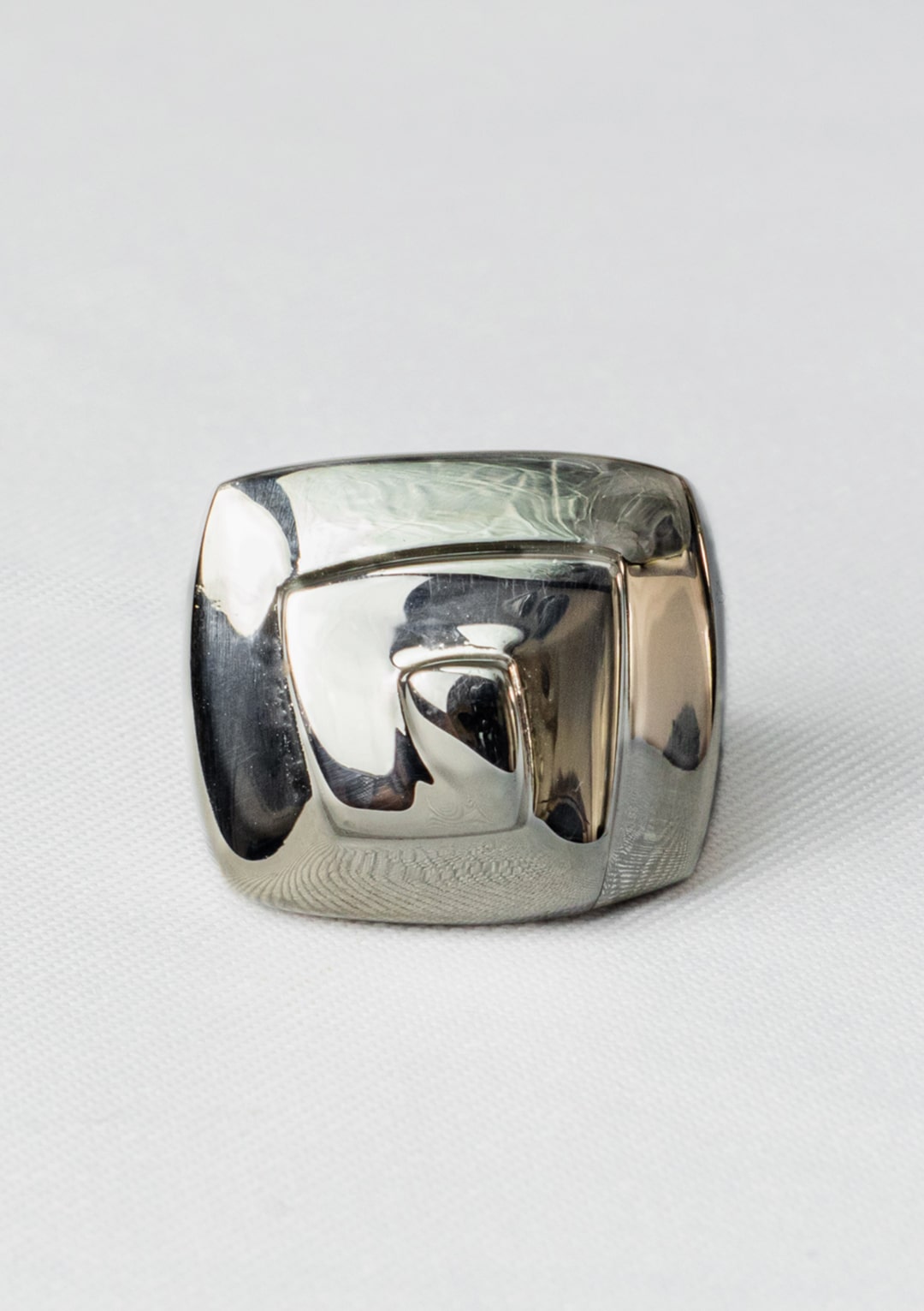 bague face carrée I argent massif miroité I Elliade bijoux I vue de face I Label AÉ Paris bague face carrée I argent massif miroité I Elliade bijoux I vue de face I Label AÉ Paris