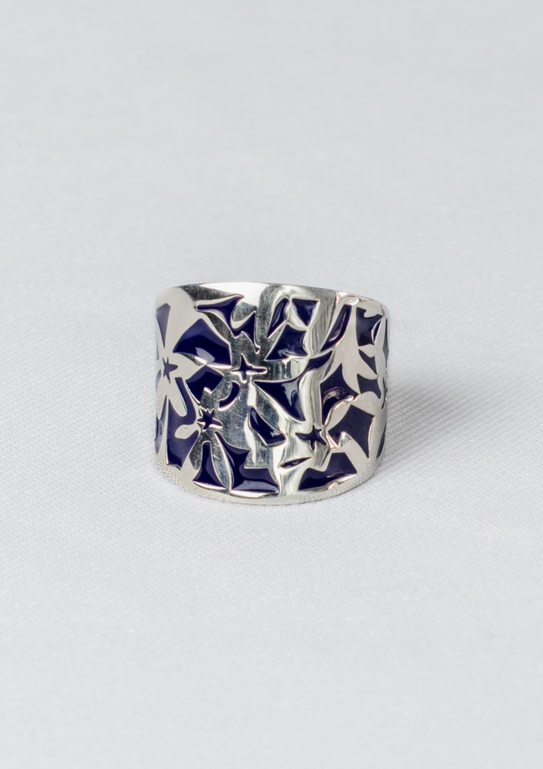 bague Bouquet I argent massif émail bleu nuit I Elliade I vue de face I Label AÉ Paris bague Bouquet I argent massif émail bleu nuit I Elliade I vue de face I Label AÉ Paris