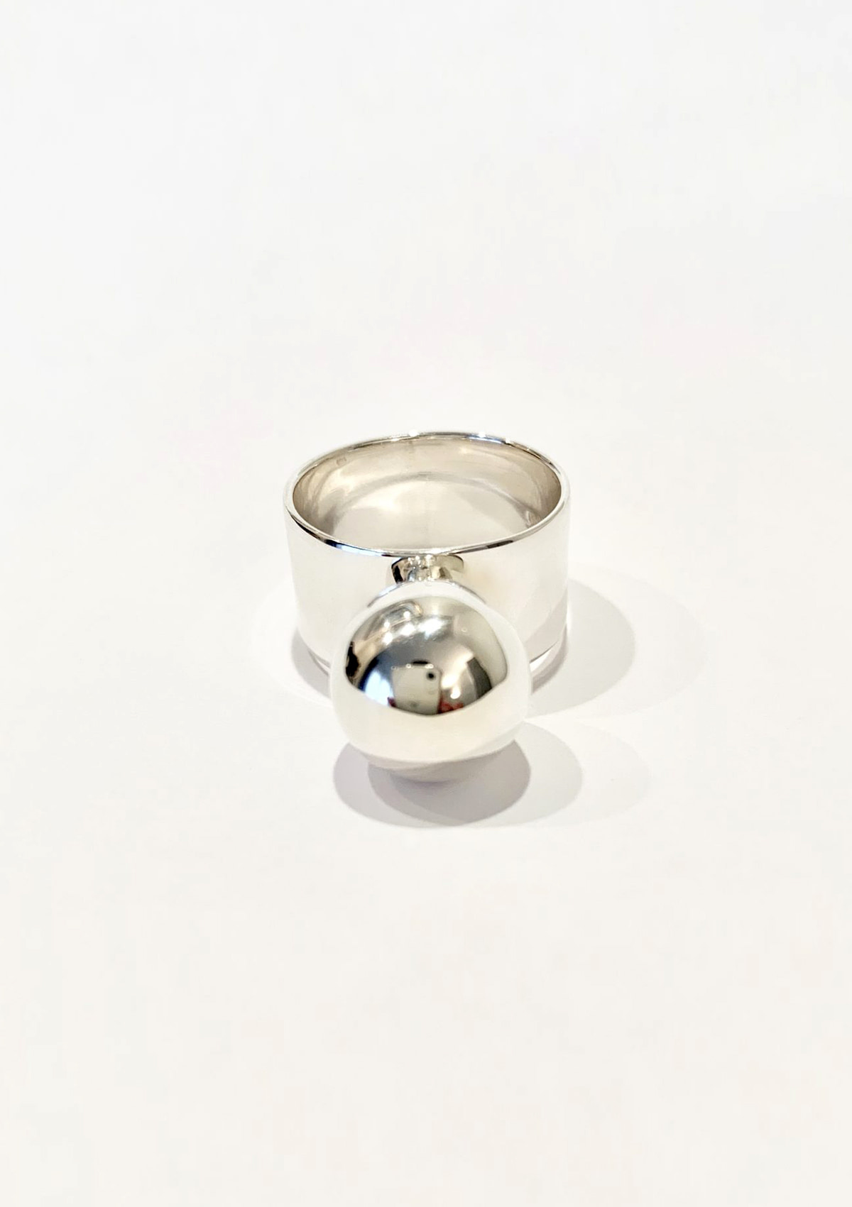 bague-large-et-sphere-bola-1