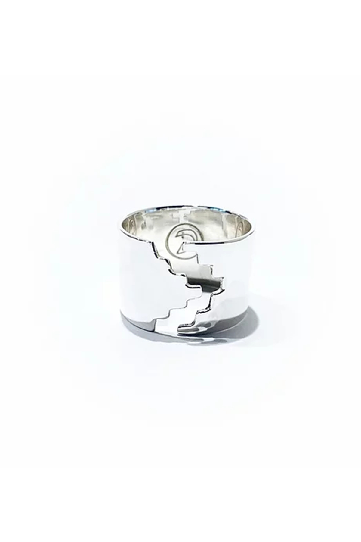 bague-pyramide-en-argent Bague pyramide en argent