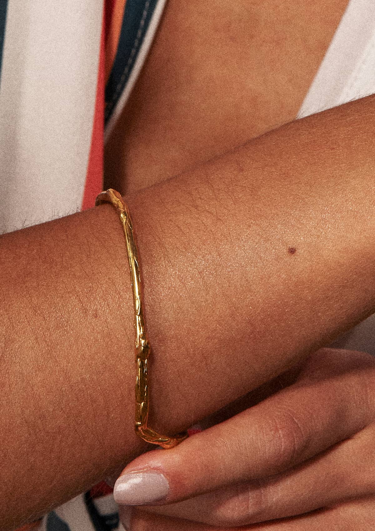 bracelet-rigide-Jonc-zephyr-detail