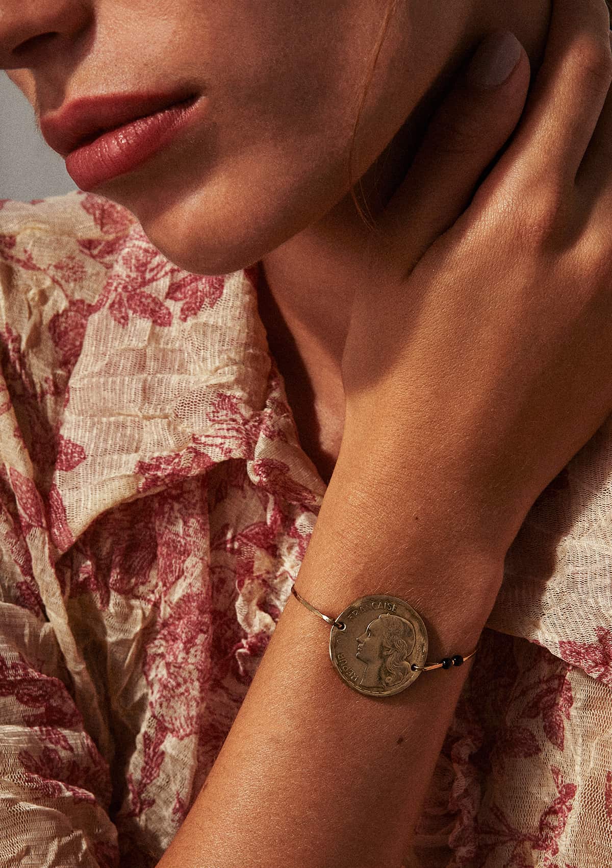 bracelet-vintage-tip-Marianne-detail-1-min