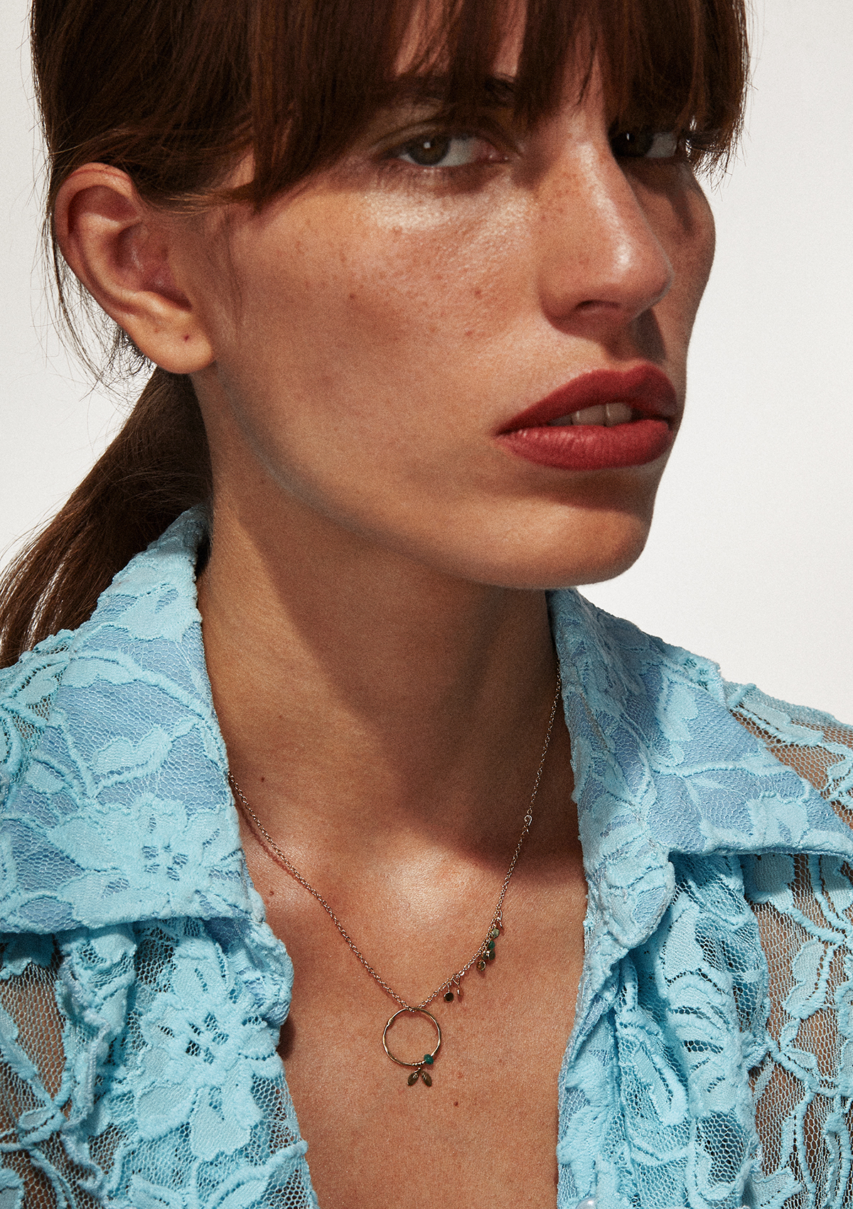 collier-court-eglantine-face