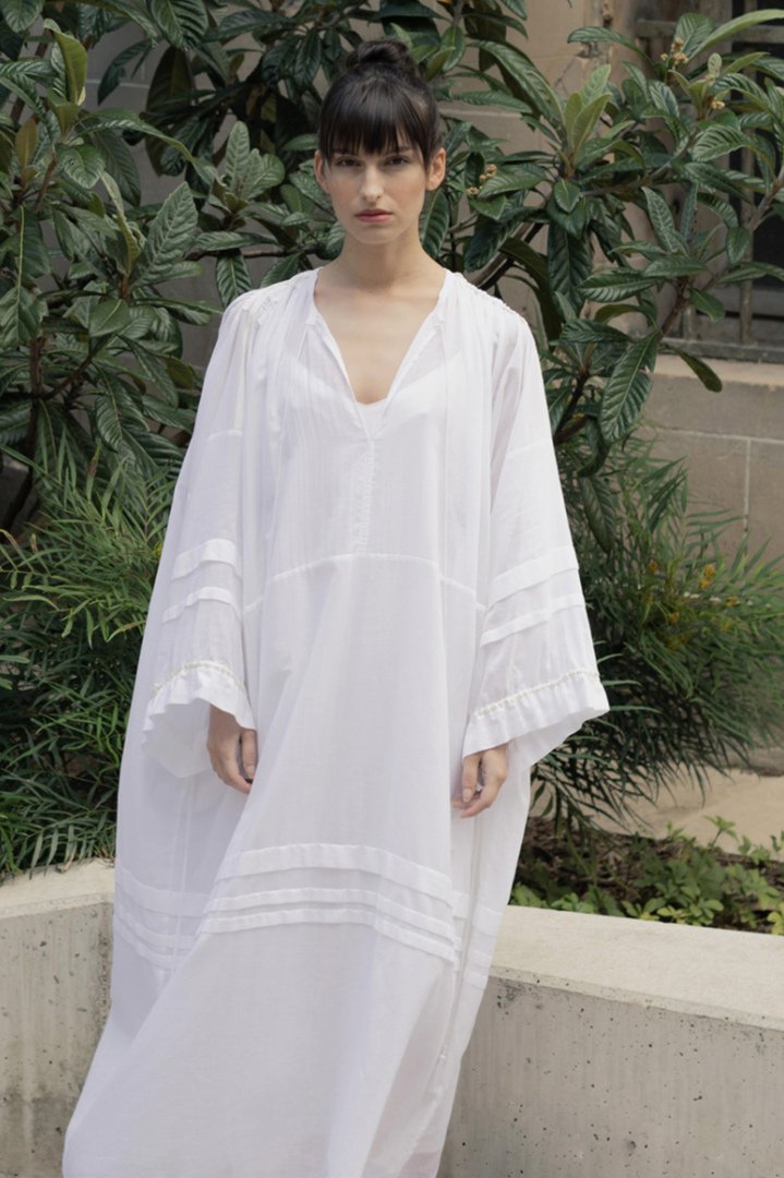 long-caftan-robe-dress-kaftan-blanc-tremblepierre-look-face