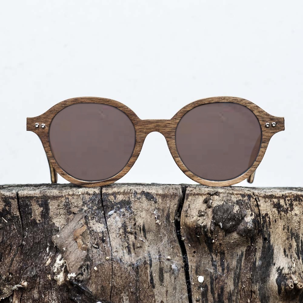 Lunette de soleil en bois de noyer - Verre brun - Wood Light - JFK Lunette de soleil en bois de noyer - Verre brun - Wood Light - JFK