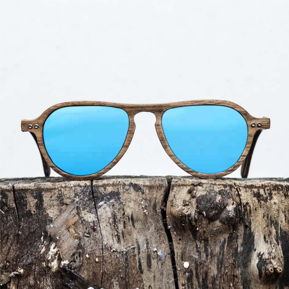 Lunette de soleil en bois de noyer - Verre bleu - Wood Light - LAX Lunette de soleil en bois de noyer - Verre bleu - Wood Light - LAX