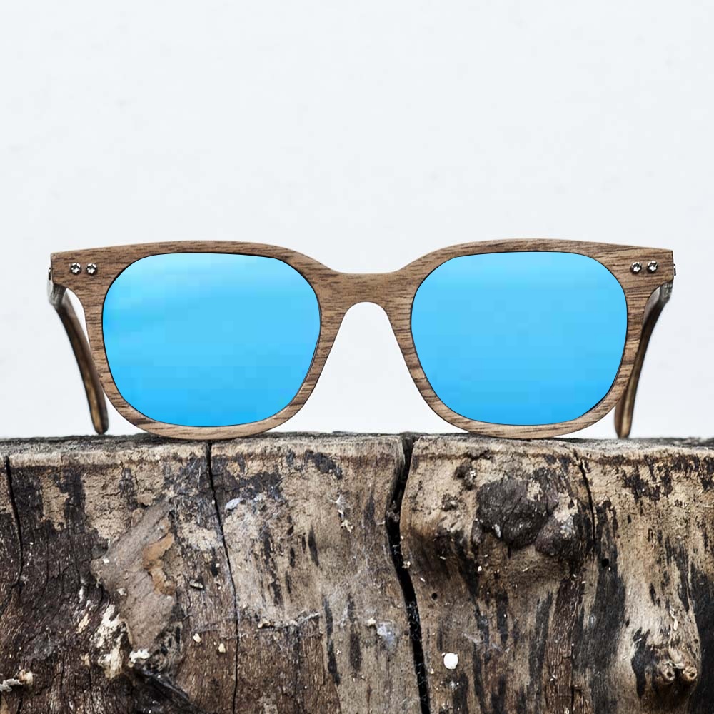 Lunette de soleil en bois de noyer - Verre bleu- Wood Light - NTR Lunette de soleil en bois de noyer - Verre bleu- Wood Light - NTR