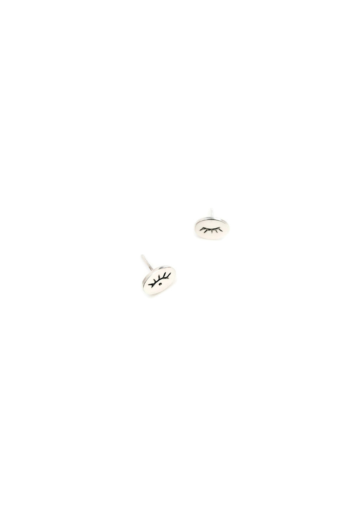 Puces d'oreilles I En argent massif I Nina.Janvier I Label AÉ Paris Puces d'oreilles I En argent massif I Nina.Janvier I Label AÉ Paris